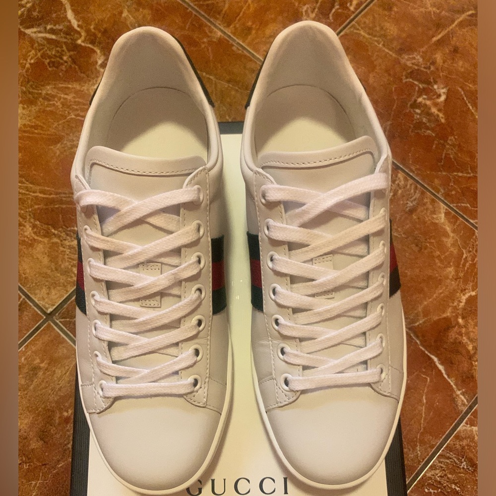 Authentic Gucci Women’s White Ace Leather Sneakers Size (EU 36) (US 6)
